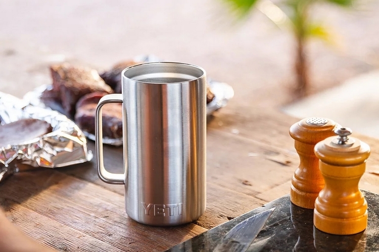 yeti beer mug with handle